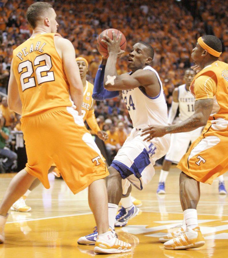 Freshman+guard+Eric+Bledsoe+looks+to+pass+the+ball+during+the+second+half+of+the+game+against+Tennessee+at+the+Thompson-Bowling+Arena+on+Saturday.+Photo+by+Zach+Brake