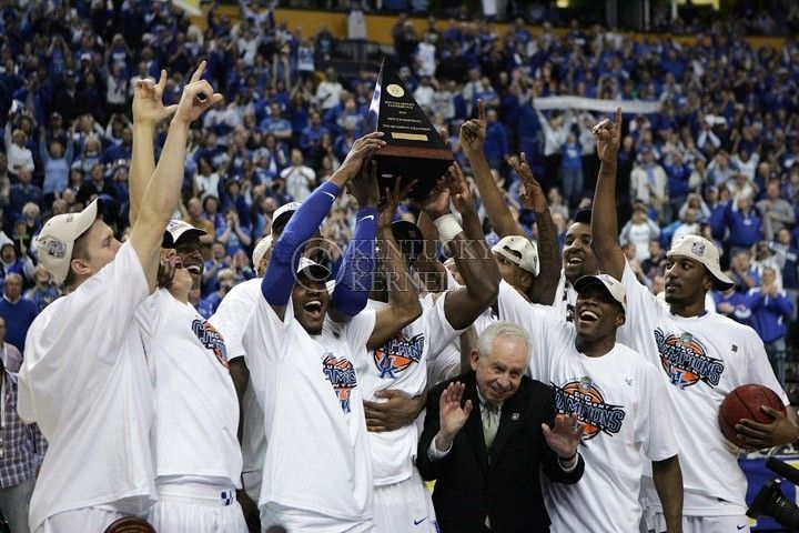 The+UK+mens+basketball+team+celebrates+UKs+SEC+championship+win+over+Mississippi+State+Bridgestone+Arena+in+the+SEC+Finals+on+Sunday%2C+March+14%2C+2010.+Photo+by+Britney+McIntosh
