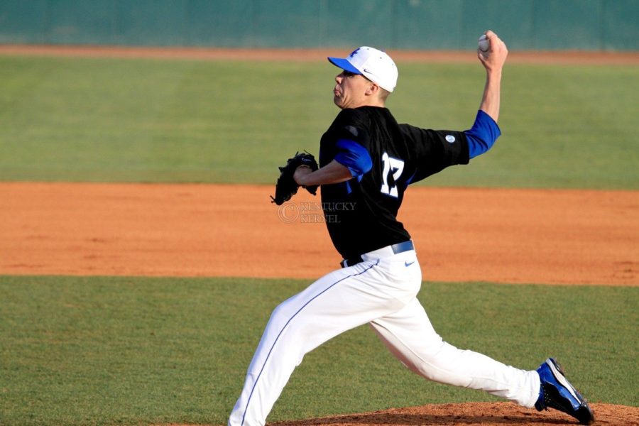 The UK Baseball team plays Evansville ACES at Cliff Hagan Stadium on Wednesday, March 10, 2010. Photo by Adam Wolffbrandt