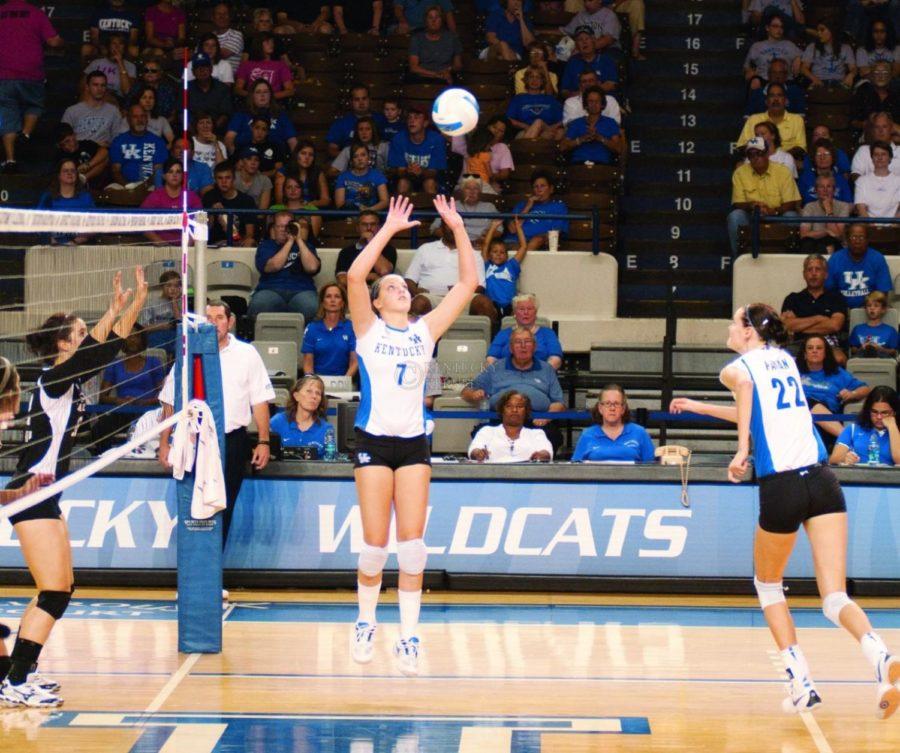 UK+Volleyball+vs+South+Carolina+in+Memorial+Coliseum+Sunday+September+19%2C+2010.+Photo+by+Ian+Hamilton