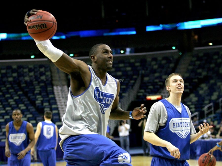 The+UK+mens+basketball+team+holds+an+open+practice+for+media+and+fans+before+the+first+round+of+the+NCAA+tournament+at+New+Orleans+Arena+on+Wednesday%2C+March+17%2C+2010.+Photo+by+Adam+Wolffbrandt