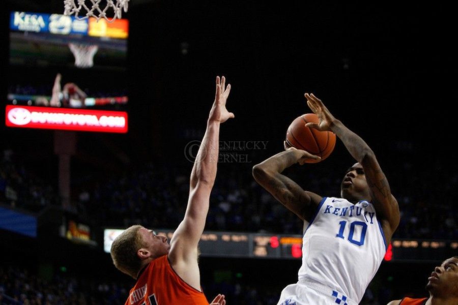 Freshman+guard+Archie+Goodwin%2C+takes+a+shot+during+the+first+half+of+the+University+of+Kentucky+basketball+game+against+Auburn+on+February+9th%2C+2013.+Kentucky+up+37+to+31.Photo+by+Kirsten+Holliday
