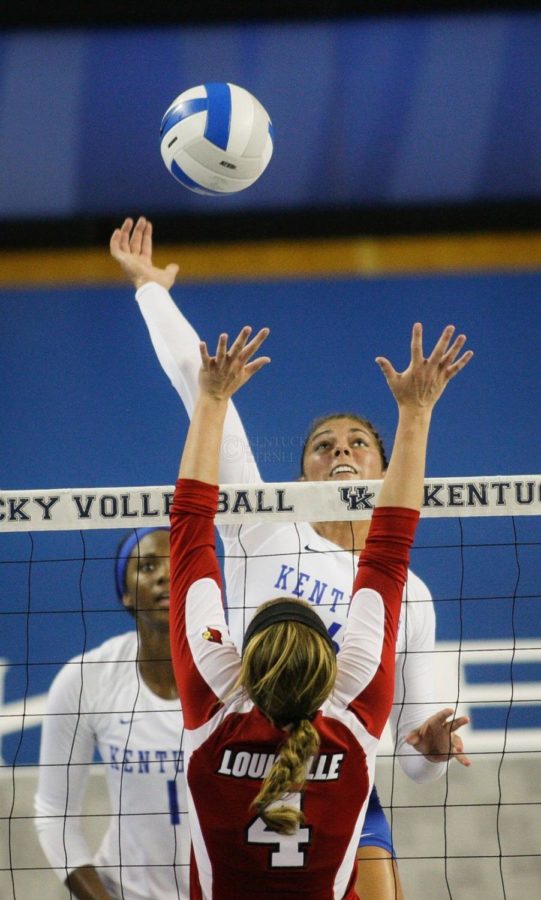 Sophomore+setter+Morgan+Bergren+spikes+a+point+for+UK+in+Lexington%2C+Ky.%2C+on+Tuesday%2C+September+10%2C+2013.+Photo+by+Michael+Reaves