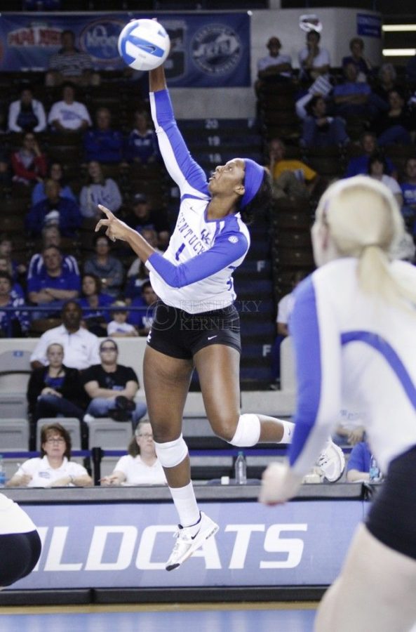 Whitney+Billings+hits+the+ball+during+UKs+volleyball+game+against+Morehead+State+University+at+Memorial+Coliseum+in+Lexington%2C+Ky.%2C+on+Monday%2C+September+23%2C+2013.+Photo+by+Eleanor+Hasken+l+Staff