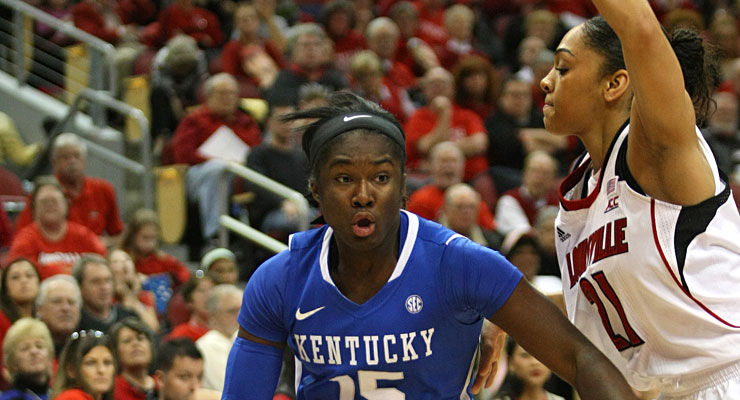 Guard+Linnae+Harper+of+the+Kentucky+Wildcats+drives+during+the+second+half+of+the+womens+basketball+game+against+the+Louisville+Cardinals+at+KFC+Yum+Center+on+Sunday%2C+December+7%2C+2014+in+Louisville%2C+Ky.+Kentucky+defeated+Louisville+for+the+fourth+straight+year%2C+77-68.+Photo+by+Michael+Reaves