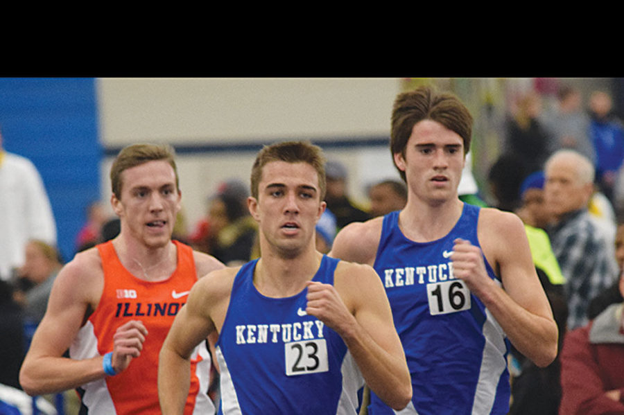 Sophomore+Spencer+Hrycay+and+junior+James+Brown+compete+in+the+mens+3000+Meter+Run+on+Saturday%2C+January+24%2C+2015+in+Lexington%2C+Ky.+Photo+by+Hunter+Mitchell