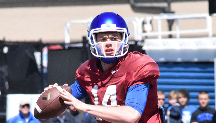 Quarterback+Patrick+Towles+%2814%29+gets+ready+to+throw+the+ball+during+the+scrimmage+on+Saturday%2C+April+11%2C+2015+in+Lexington%2C+Ky.+Photo+by+Hunter+Mitchell