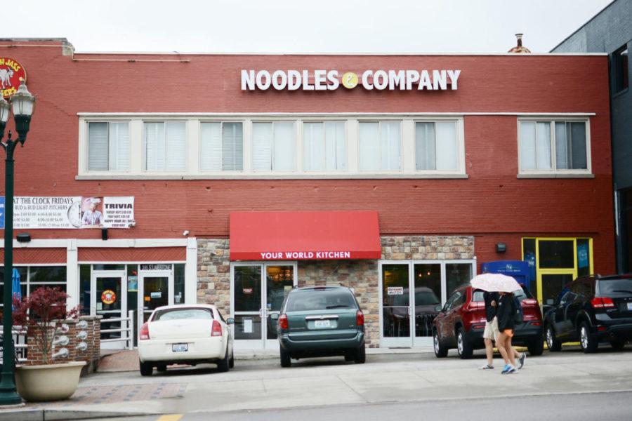 Noodles+%26amp%3Bamp%3B+Co+has+a+soft+opening+and+donates+proceeds+to+the+YMCA+in+Lexington%2C+Ky.%2C+on+Monday%2C+April+20%2C+2015.+Photo+by+Caleb+Gregg