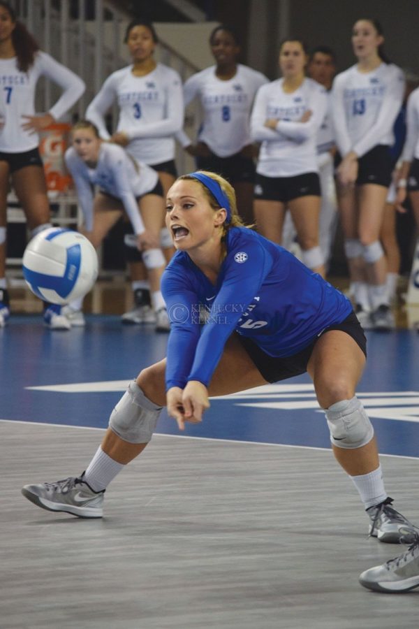 Defensive+specialist+Jackie+Napper+%2815%29+digs+a+ball+in+the+first+half+against+Florida+on+Sunday%2C+November+16%2C+2014+in+Lexington%2C+Ky.+Florida+defeated+Kentucky+3-1.+Photo+by+Hunter+Mitchell