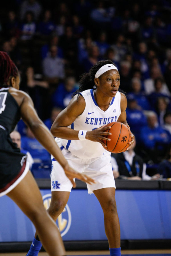 UK forward Evelyn Akhator searches for a pass during the game against the South Carolina Gamecocks at Memorial Coliseum on Thursday. South Carolina defeated Kentucky 73-62.