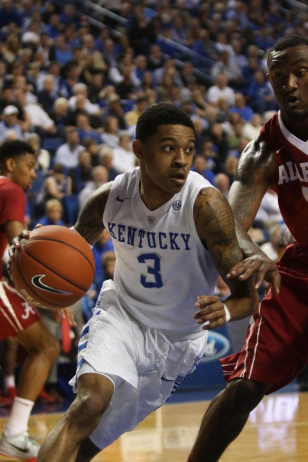 Sophomore guard Tyler Ulis (3) drives the baseline during the game against the Alabama Crimson Tide on Tuesday, February 23, 2016 in Lexington, Ky. Kentucky won the game 78-53. Photo by Hunter Mitchell | Staff