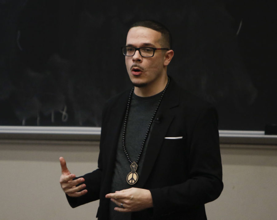 Shaun King speaks Thursday about his story and how the movement of social media reporting is continuing to grow. Photo by Joel Repoley | Staff.