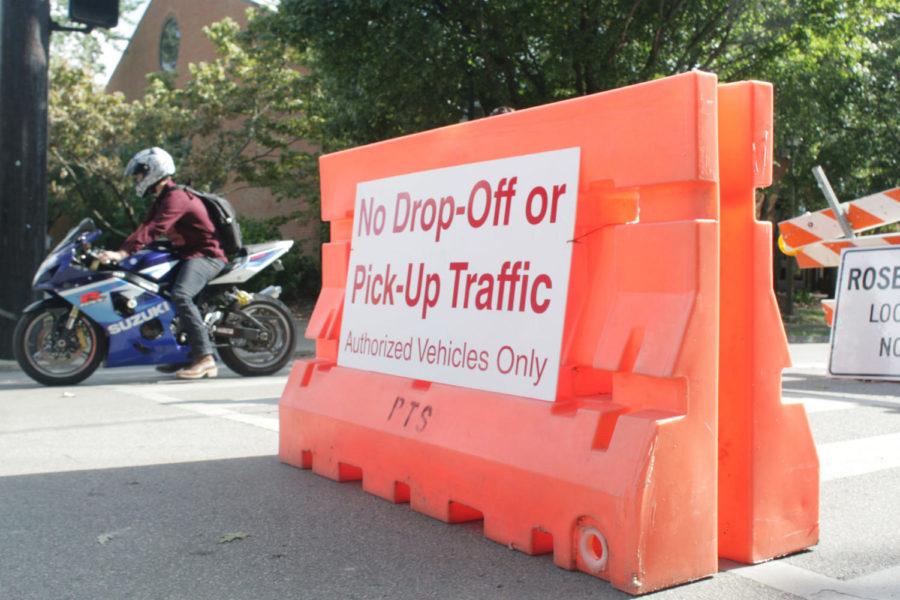 A No Drop-Off or Pick-Up Traffic sign rests on Rose Street near Chem Phys on Wednesday, September 7, 2016 in Lexington, Ky. 