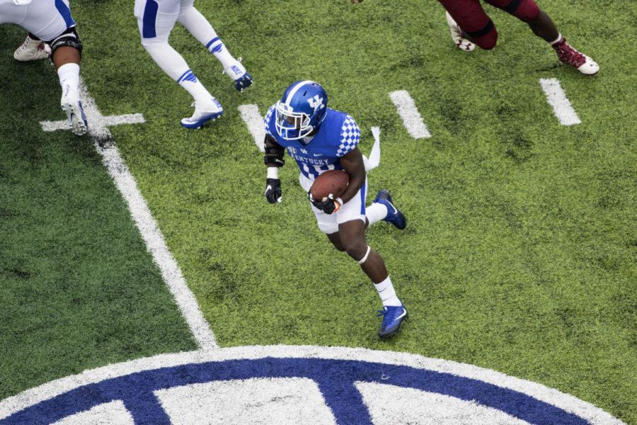 Kentucky running back Stanley Boom Williams cuts to the outside of the field during the game against New Mexico State at Commonwealth Stadium in Lexington, Ky. on Saturday, September 17, 2016. Photo by Josh Mott | Staff.