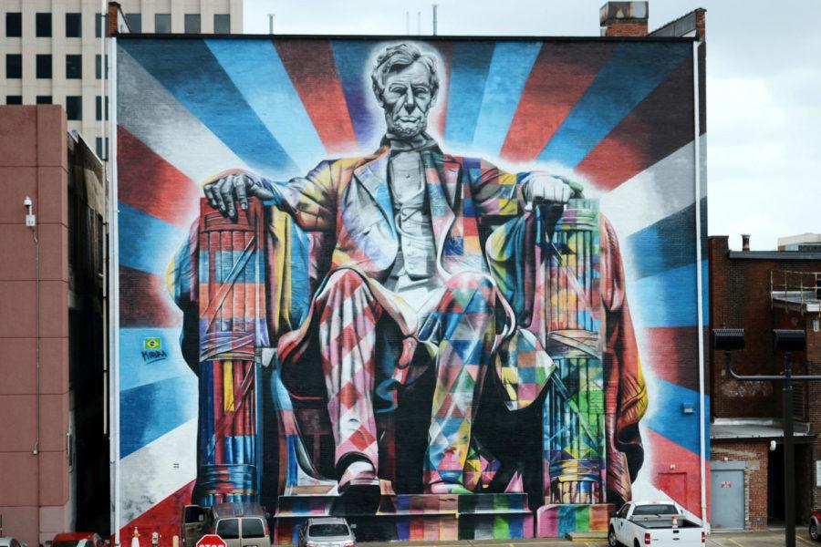 PRHBtN+mural+Lincoln+by+Eduardo+Kobra%2C+located+on+the+back+wall+of+the+Kentucky+Theater+in+Lexington%2C+Ky.%2C+on+Monday%2C+April+20%2C+2015.+Photo+by+Caleb+Gregg+%7C+Staff