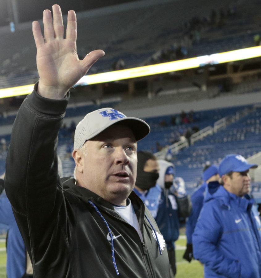 Head coach Mark Stoops waves to the crowd after the game against Austin Peay on Saturday, November 19, 2016 in Lexington, Ky. Photo by Hunter Mitchell | Staff
