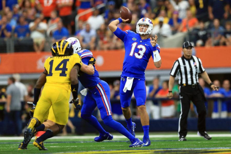 Feleipe+Franks+passes+the+ball+during+the+Gators+game+against+the+Michigan+Wolverines+in+the+AdvoCare+Classic+on+Saturday%2C+September+2%2C+2017+at+AT%26amp%3BT+Stadium+in+Arlington%2C+Texas+%2F+UAA+Communications+photo+by+Andrew+Weber