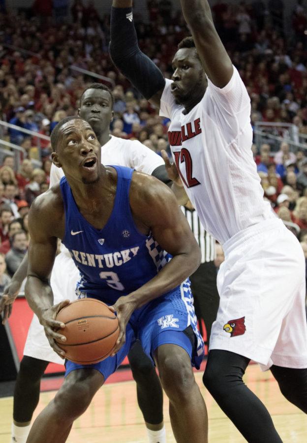 Freshman+forwards+Bam+Adebayo+battles+in+the+post+during+the+game+against+the+Louisville+Cardinals+on+Wednesday%2C+December+21%2C+2016+in+Louisville%2C+Ky.+Louisville+won+the+game+73-70.