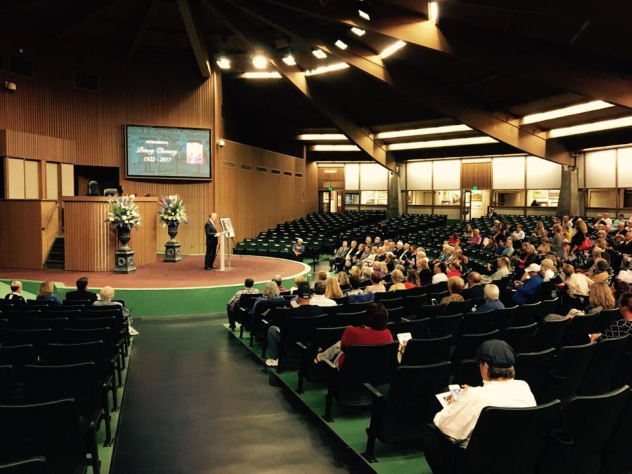 Keeneland President, Bill Thomason opens Penny Chenery's memorial service in the Keeneland Sales Barn.