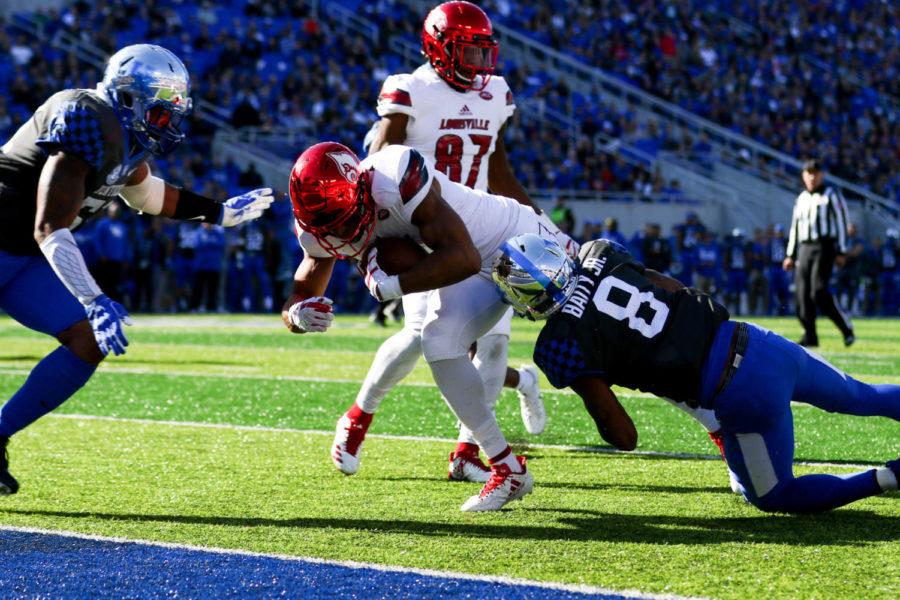 Louisville+Cardinals+running+back+Reggie+Bonnafon+%287%29+scores+a+touchdown+during+the+Governors+Cup+game+against+Kentucky+at+Kroger+Field+on+Saturday%2C+November+25%2C+2017+in+Lexington%2C+Kentucky.+Louisville+won+44-17.+Photo+by+Arden+Barnes+%7C+Staff