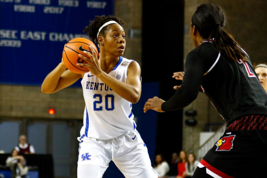 Kentucky freshman center Dorie Harrison looks for a pass during the game against Louisville on Sunday, December 17, 2017 in Lexington, Kentucky. Kentucky was defeated 87-63. Photo by Arden Barnes | Staff