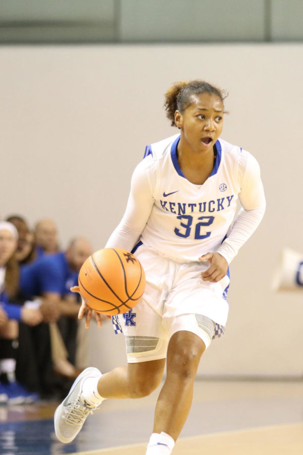 Jaida+Roper+takes+the+ball+down+the+court+during+the+game+against+Tennessee+Tech+on+Sunday%2C+December+3%2C+2017+in+Lexington%2C+Ky.+Photo+by+Chase+Phillips+%7C+Staff