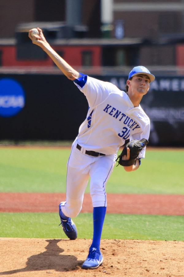 Kentucky+Wildcats+pitcher+Sean+Hjelle+delivers+a+pitch+during+the+first+inning+of+the+second+game+of+2017+NCAA+Division+I+Mens+Baseball+Super+Regional+at+Jim+Patterson+Stadium+on+Saturday%2C+June+10%2C+2017+in+Louisville%2C+KY.+Photo+by+Addison+Coffey+%7C+Staff.