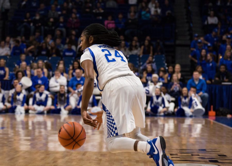 Junior Guard Taylor Murray moves the ball closer to the hoop on Sunday, Feb. 4, 2018 in Lexington, Kentucky. Kentucky lost 70-72. Photo by Edward Justice | Staff
