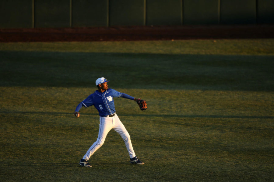 Kentucky+outfielder+Tristan+Pompey+throws+the+ball+in+during+the+game+against+Austin+Peay+on+Mar.+2%2C+2016%2C+in+Lexington%2C+Kentucky.%C2%A0Photo+by+Michael+Reaves+%7C+Staff
