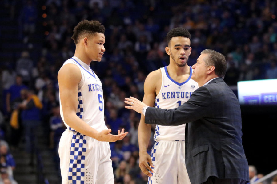 Head+coach+John+Calipari+talks+with+Kevin+Knox+and+Sacha+Killeya-Jones+during+the+game+against+Centre+College+on+Friday%2C+November+3%2C+2017+in+Lexington%2C+Ky.+Kentucky+won+106-63.+Photo+by+Chase+Phillips+%7C+Staff