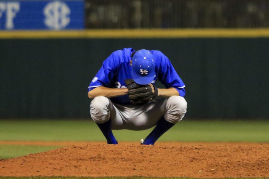 Kentucky+Wildcats+pitcher+Sean+Hjelle+takes+a+moment+to+collect+himself+prior+to+starting+the+eighth+inning+of+the+region+championship+game+of+the+Lexington+Regional+at+Cliff+Hagan+Stadium+on+Tuesday%2C+June+6%2C+2017+in+Lexington%2C+KY.+Photo+by+Addison+Coffey+%7C+Staff.