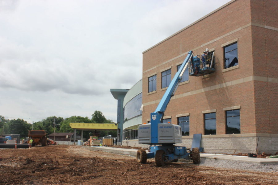 The Bowling Green campus of the UK College of Medicine is expected to be completed in September. A tour was held on Friday, June 1, in Bowling Green, Kentucky.