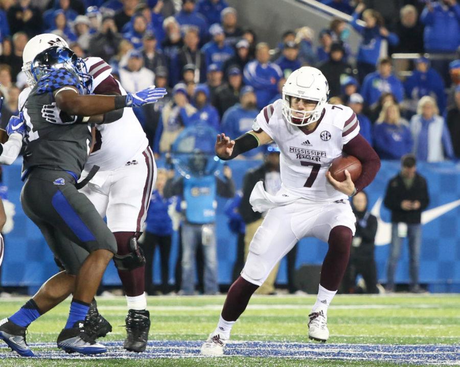 Mississippi State drives the ball during the game against Mississippi State at Commonwealth on Saturday, October 22, 2016 in Lexington, Ky. Kentucky defeated Mississippi State 40-38. Photo by Lydia Emeric | Staff 