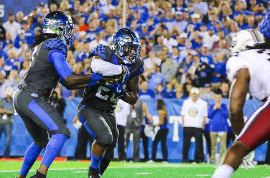 Kentucky+Wildcats+running+back+Benny+Snell+Jr.+gains+control+of+the+ball+and+prepares+to+attempt+to+score+during+the+game+against+South+Carolina+at+Kroger+Field+on+Saturday+September+29%2C+2018+in+Lexington%2C+Kentucky.+Kentucky+won+24-10.+Photo+by+Olivia+Beach+%7C+Staff
