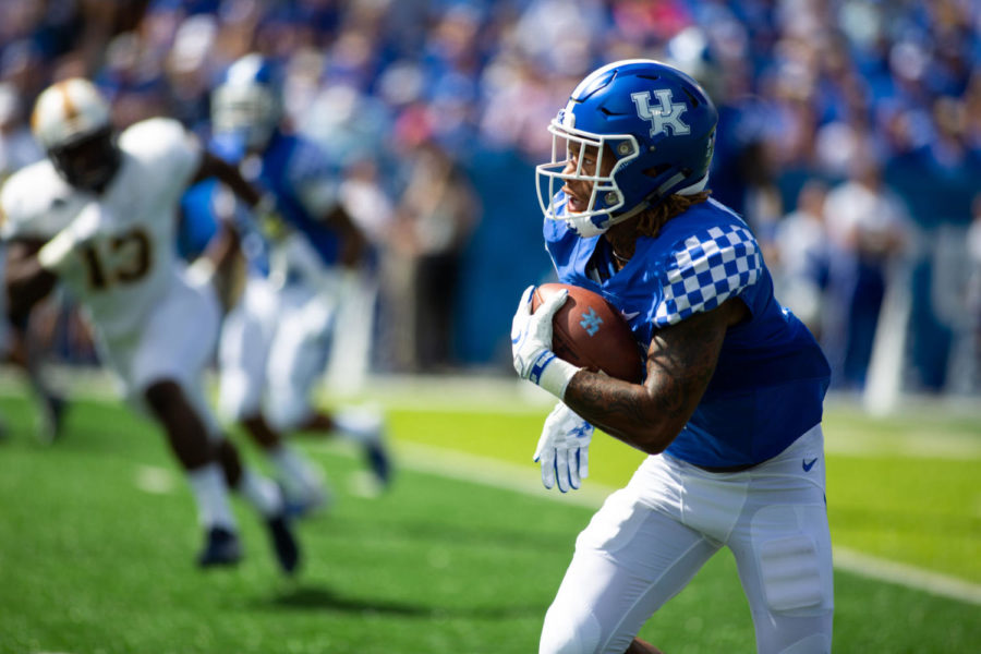 Kentucky Wildcats wide receiver Lynn Bowden Jr. (1) runs the ball during the game against Murray State on Saturday, Sept. 15, 2018, in Lexington, Kentucky. Kentucky defeated Murray 48-10. Photo by Jordan Prather | Staff