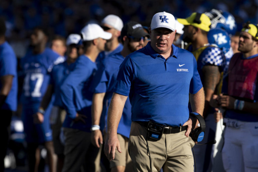 Kentucky+Wildcats+head+coach+Mark+Stoops+walks+down+the+field+during+the+game+against+Central+Michigan+on+Saturday+Sept.+1%2C+2018%2C+at+Kroger+Field+in+Lexington%2C+Kentucky.+Kentucky+won+35-20.+Photo+by+Arden+Barnes+%7C+Staff