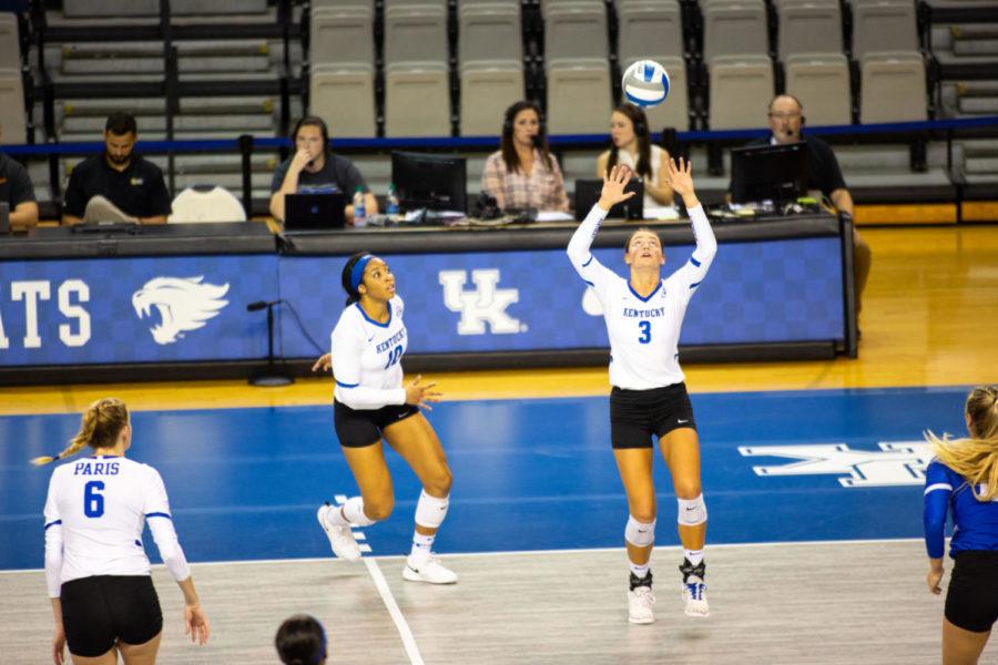 Sophomore Madison Lilley sets the ball during the game against Tennessee on Thursday, Oct. 10, 2018 at Memorial Coliseum in Lexington, Ky. Kentucky won 3 sets to 1. Photo by Jordan Prather | Staff