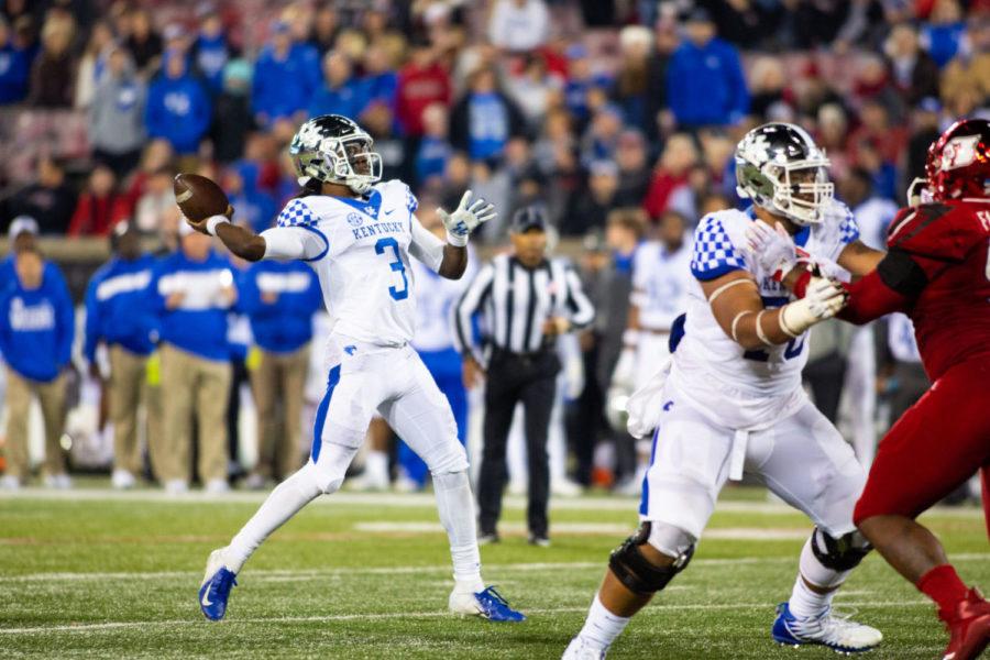 Kentucky+Wildcats+quarterback+Terry+Wilson+%283%29+lines+up+a+pass+during+the+game+against+Louisville+on+Saturday%2C+Nov.+24%2C+2018%2C+at+Cardinal+Stadium+in+Louisville%2C+Kentucky.+Kentucky+defeated+Louisville+56-10.+Photo+by+Jordan+Prather+%7C+Staff