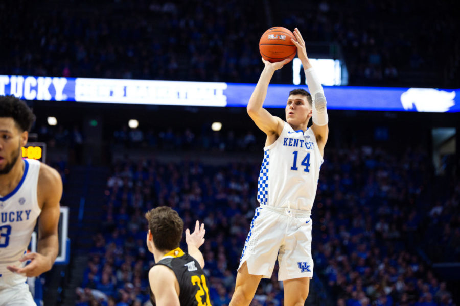 Kentucky+freshman+guard+Tyler+Herro+goes+for+an+open+shot+during+the+game+against+Winthrop+University+on+Wednesday%2C+Nov.+21%2C+2018%2C+at+Rupp+Arena+in+Lexington%2C+Kentucky.+Photo+by+Jordan+Prather+%7C+Staff