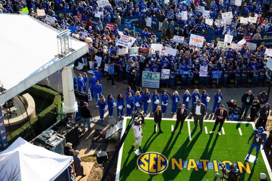 SEC+Nation+analysts+talk+on+set+in+front+of+a+big+crowd+at+the+William+T.+Young+Library+on+Kentuckys+campus+on+Nov.+3%2C+2018.+Photo+by+Jordan+Prather.