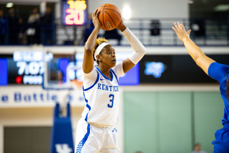 Sophomore forward Keke McKinney looks for an open teammate to pass to during the game against Middle Tennessee on Saturday, Dec. 15, 2018, at Memorial Coliseum in Lexington, Kentucky. Kentucky defeated the Blue Raiders 72-55. Photo by Jordan Prather | Staff