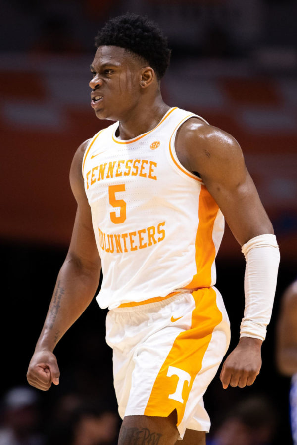 UTs+Admiral+Schofield+makes+a+face+after+a+dunk.+UK+mens+basketball+team+lost+to+Tennessee+71-52+at+Thompson+Bowling+Arena+on+Saturday%2C+March+2%2C+2019%2C+in+Knoxville%2C+Tennessee.+Photo+by+Michael+Clubb+%7C+Staff
