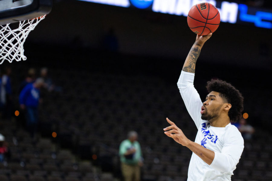 Kentucky sophomore forward Nick Richards warms up prior to the game against Abilene Christian in the first round of the NCAA tournament on Thursday, Mar. 21, 2019, at VyStar Veterans Memorial Arena in Jacksonville, Florida. Kentucky won 79-44. Photo by Jordan Prather | Staff