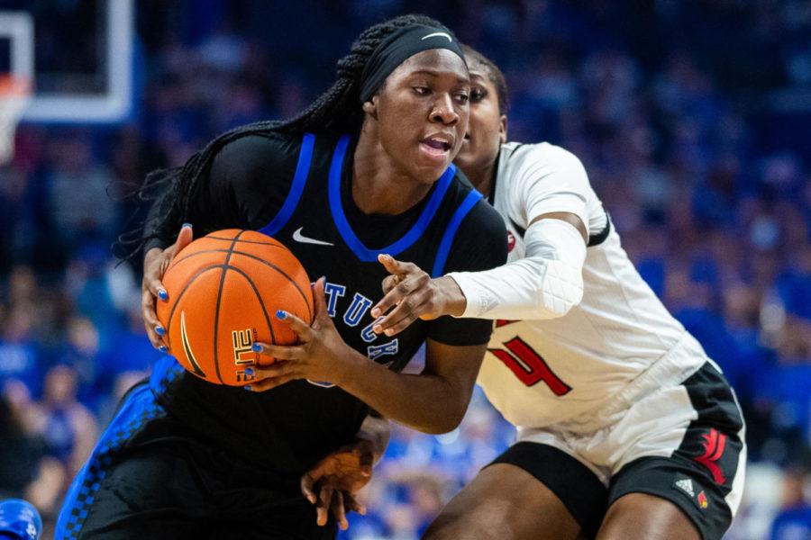 Kentucky sophomore guard Rhyne Howard drives the ball into the lane during the Kentucky vs University of Louisville women’s basketball game on Sunday, Dec. 15, 2019, at Rupp Arena in Lexington, Kentucky. UK lost 67-66. Photo by Michael Clubb | Staff