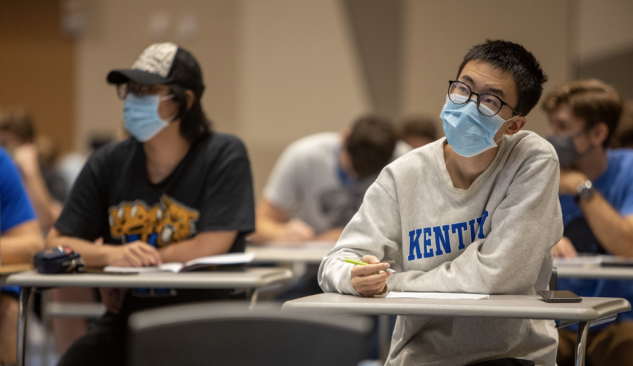 A student wears a mask while listening to a lecture in Scott Berry’s Fluid Mechanics class in the Grand Ballroom on Friday, Sept. 4, 2020, at the Gatton Student Center in Lexington, Kentucky. Photo by Jack Weaver | Staff