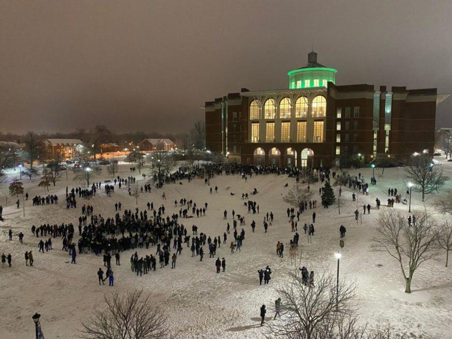 Students gather in front of Willy T Library for snowball fight on the evening of Feb.15. Photo by Jack Weaver | Staff