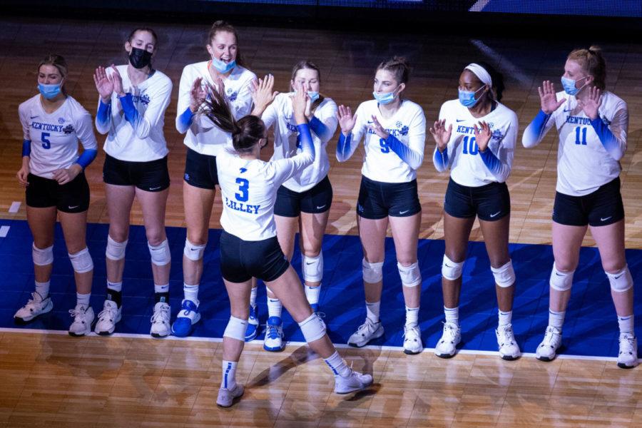 Kentucky+Wildcats+setter+Madison+Lilley+%283%29+is+introduced+before+the+University+of+Kentucky+vs.+Texas+NCAA+women%E2%80%99s+volleyball+championship+game+on+Saturday%2C+April+24%2C+2021%2C+at+CHI+Health+Center+in+Omaha%2C+Nebraska.+UK+won+3-1.+Photo+by+Michael+Clubb+%7C+Staff