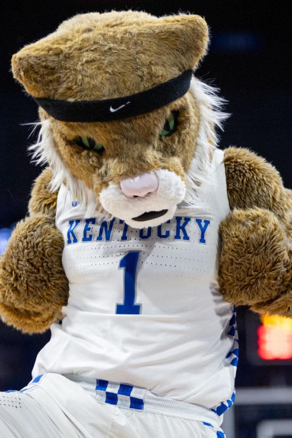 The+Wildcat+celebrates+before+the+UK+vs.+Wesleyan+exhibition+game+on+Friday%2C+Oct.+29%2C+2021%2C+at+Rupp+Arena+in+Lexington%2C+Kentucky.+UK+won+95-72.+Photo+by+Jack+Weaver+%7C+Staff