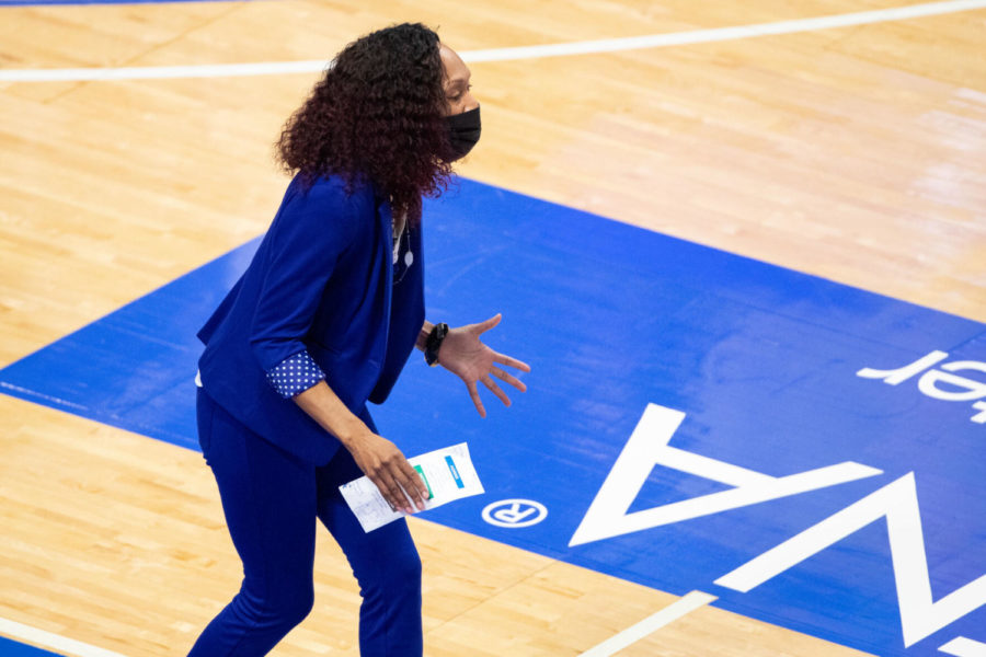 Kentucky+Wildcats+head+coach+Kyra+Elzy+yells+to+her+team+during+the+University+of+Kentucky+vs.+Tennessee+women%E2%80%99s+basketball+game+on+Thursday%2C+Feb.+11%2C+2021%2C+at+Rupp+Arena+in+Lexington%2C+Kentucky.+Kentucky+won+71-56.+Photo+by+Jack+Weaver+%7C+Staff