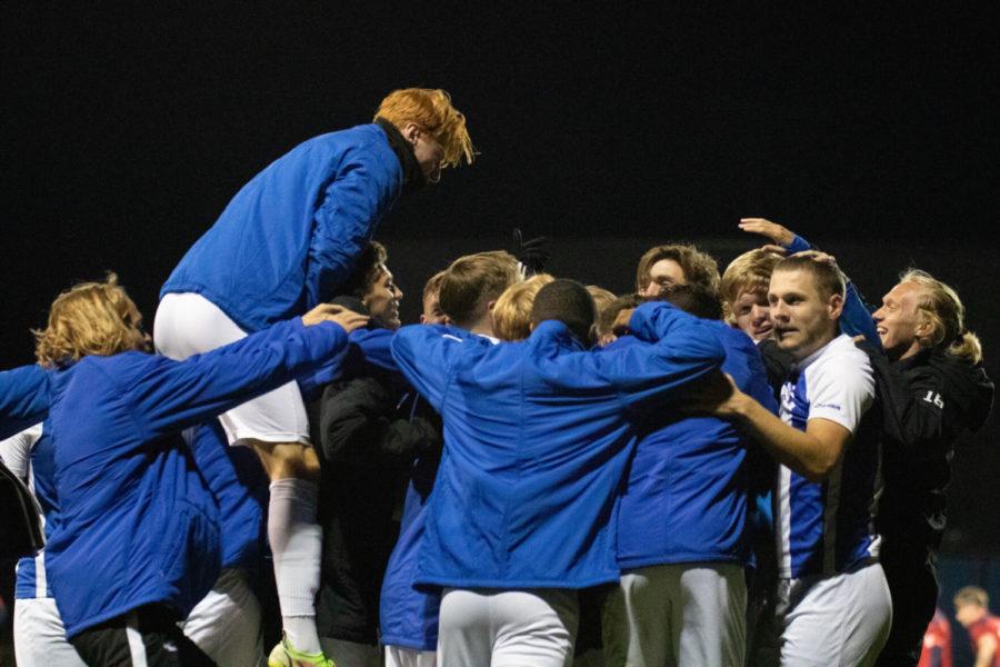 The+whole+team+celebrates+Kentucky+Wildcats+midfielder+Bailey+Rouse+%2818%29+after+his+goal+during+the+University+of+Kentucky+vs.+Florida+Atlantic+men%E2%80%99s+soccer+game+on+Friday%2C+Nov.+5%2C+2021%2C+at+Wendell+%26amp%3B+Vickie+Bell+Soccer+Complex+in+Lexington%2C+Kentucky.+UK+won+3-0.+Photo+by+Amanda+Braman+%7C+Staff